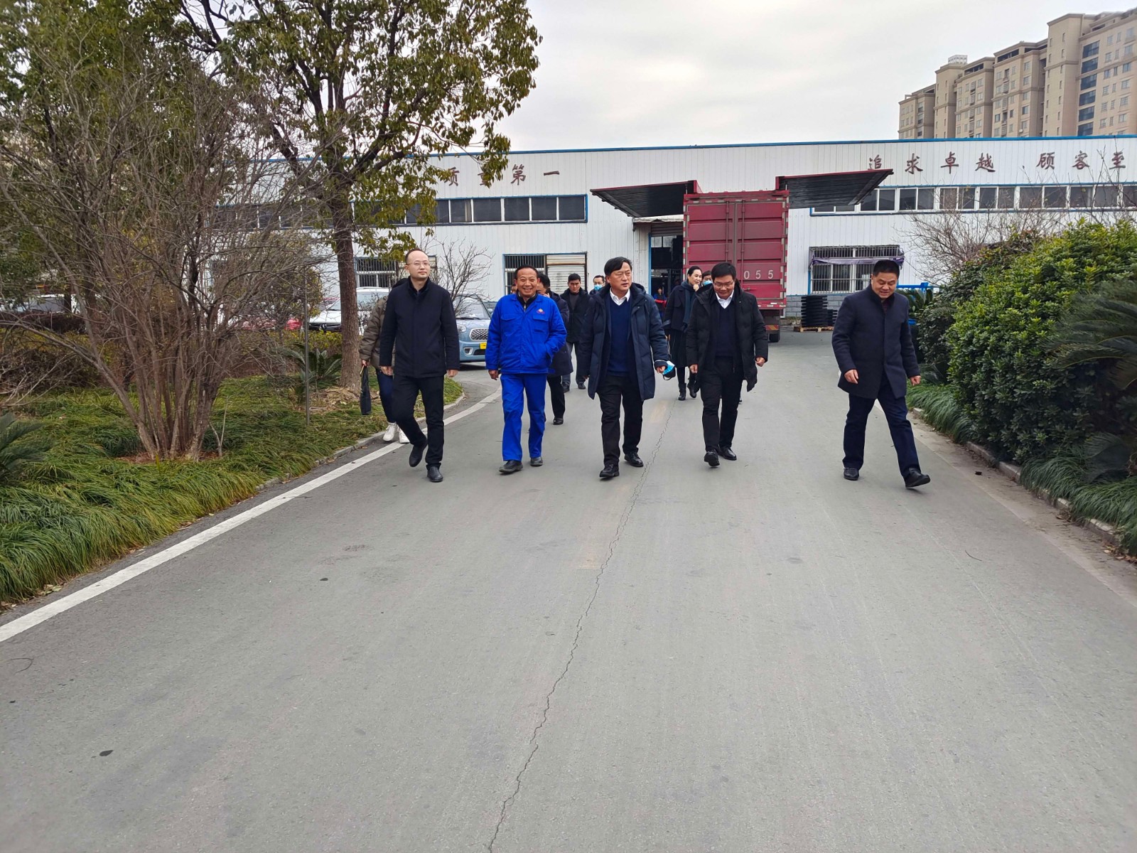 合肥工業(yè)大學余其俊書記一行蒞臨我司指導科技創(chuàng)新活動